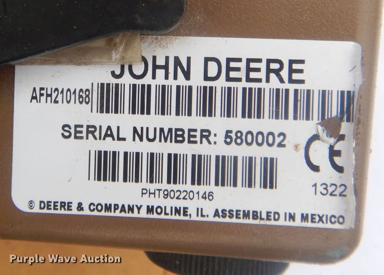 image for item HU9456 2013 John Deere 569  round baler