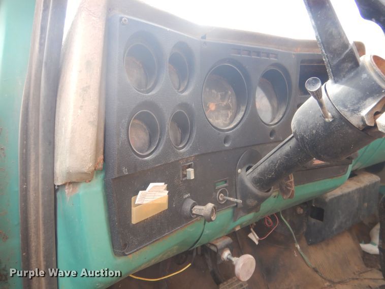 image for item HU9457 1973 Chevrolet C60  grain truck