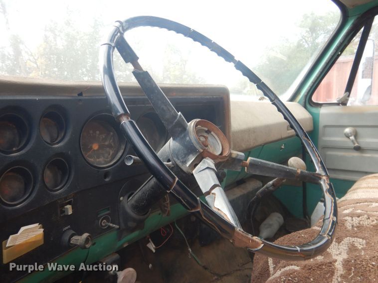 image for item HU9457 1973 Chevrolet C60  grain truck