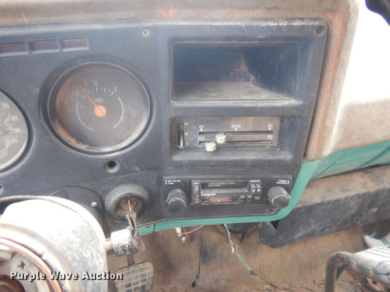 image for item HU9457 1973 Chevrolet C60  grain truck