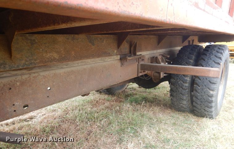 image for item HU9457 1973 Chevrolet C60  grain truck