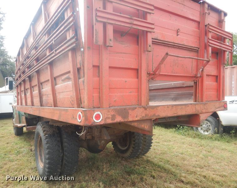 image for item HU9457 1973 Chevrolet C60  grain truck