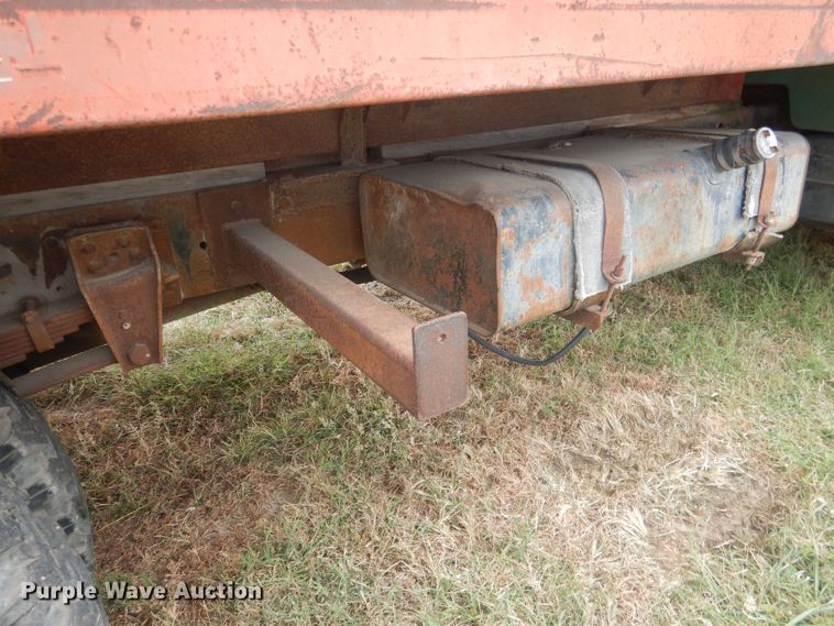 image for item HU9457 1973 Chevrolet C60  grain truck