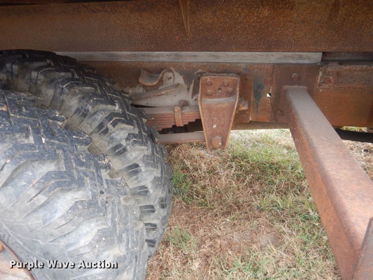 image for item HU9457 1973 Chevrolet C60  grain truck