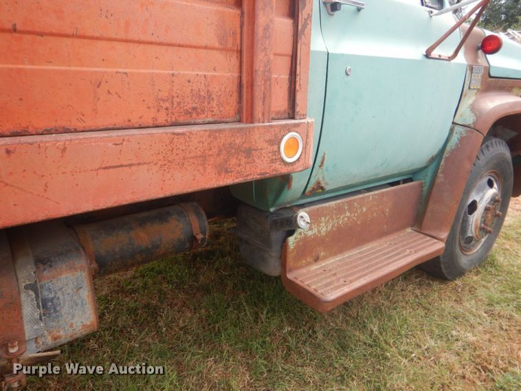 image for item HU9457 1973 Chevrolet C60  grain truck