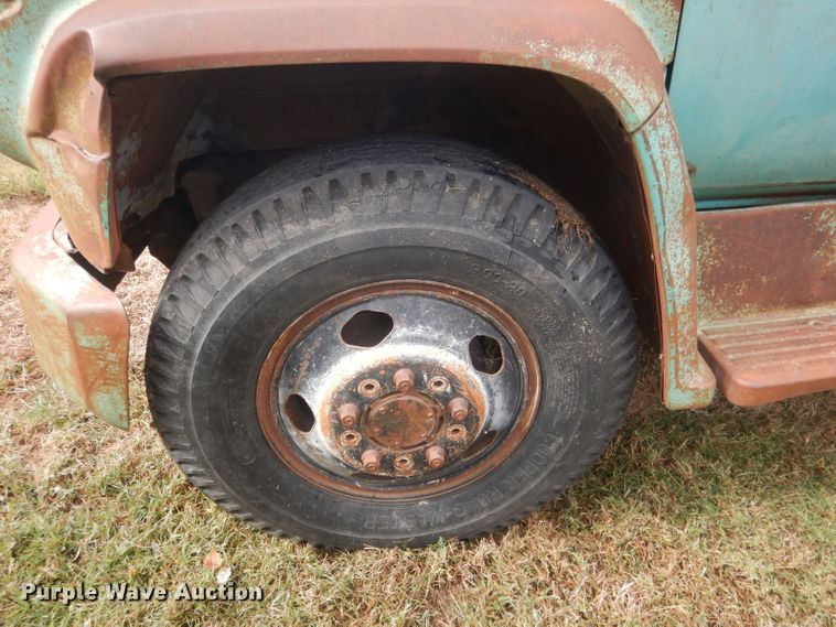 image for item HU9457 1973 Chevrolet C60  grain truck