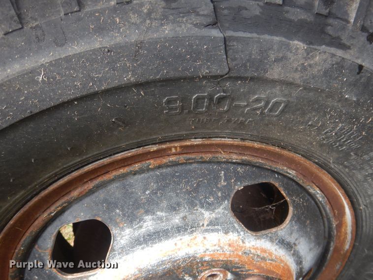 image for item HU9457 1973 Chevrolet C60  grain truck