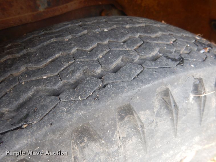 image for item HU9457 1973 Chevrolet C60  grain truck