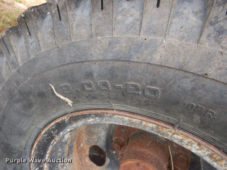 image for item HU9457 1973 Chevrolet C60  grain truck