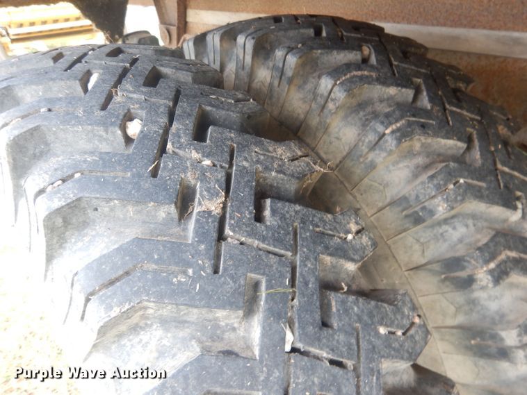 image for item HU9457 1973 Chevrolet C60  grain truck