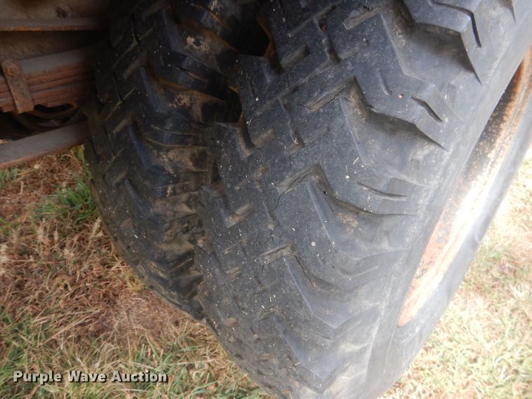 image for item HU9457 1973 Chevrolet C60  grain truck