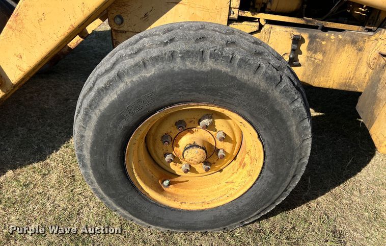 image for item HX9915 Ford  landscape tractor