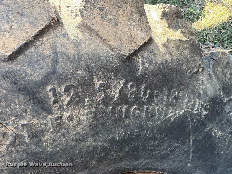 image for item HX9920 Kubota M5700  MFWD tractor