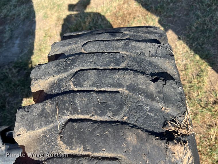 image for item HX9920 Kubota M5700  MFWD tractor