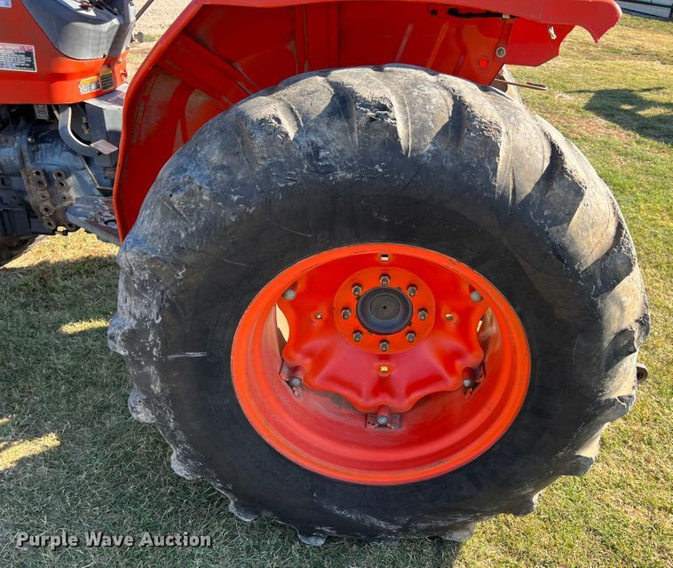 image for item HX9920 Kubota M5700  MFWD tractor