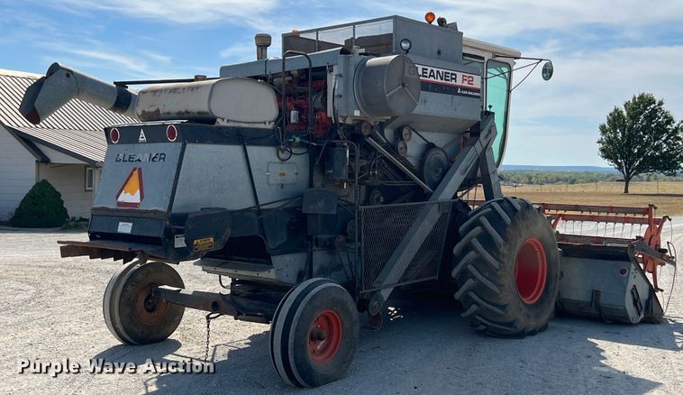 image for item HX9933 1977 Gleaner F2  combine
