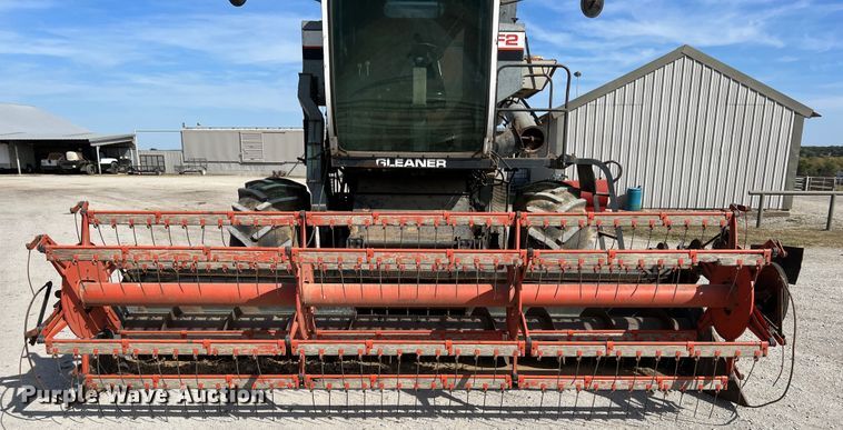 image for item HX9933 1977 Gleaner F2  combine