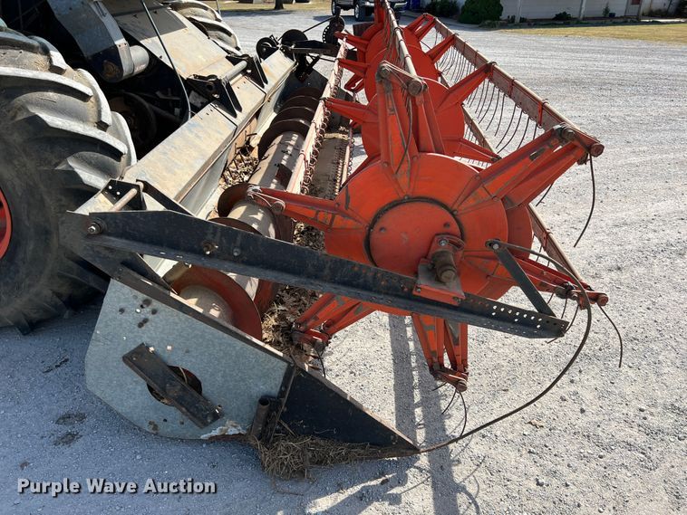 image for item HX9933 1977 Gleaner F2  combine