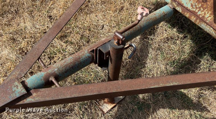 image for item HX9936 Creep feeder