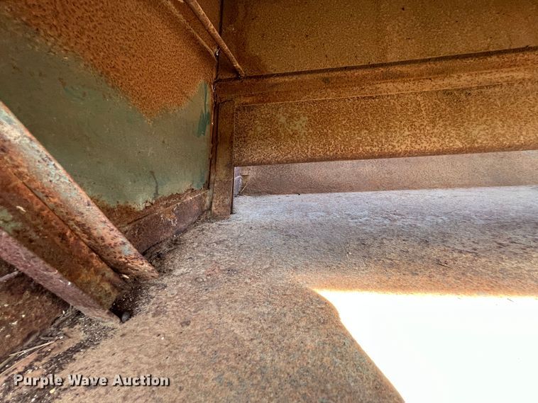 image for item HX9936 Creep feeder