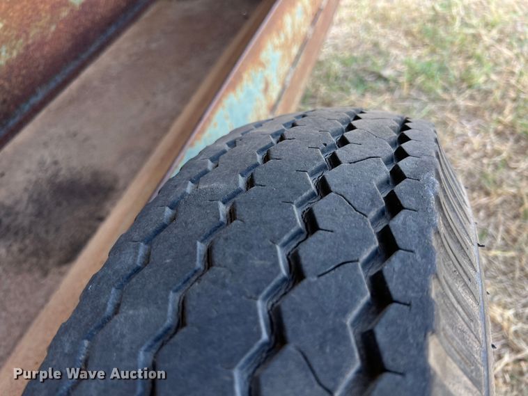 image for item HX9936 Creep feeder