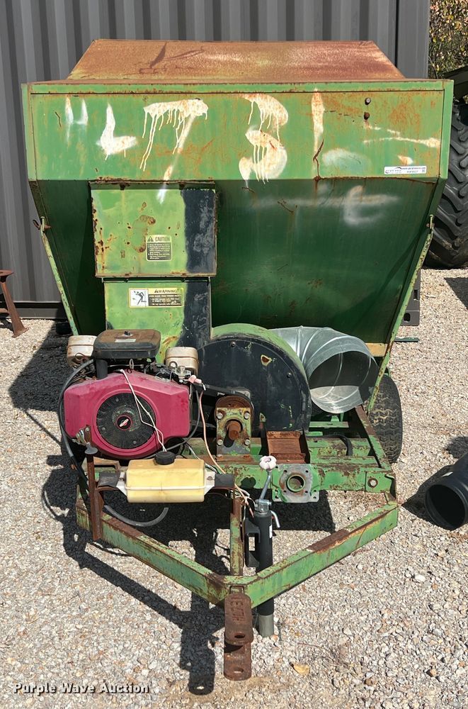 image for item HX9937 John Deere 162  lawn vacuum