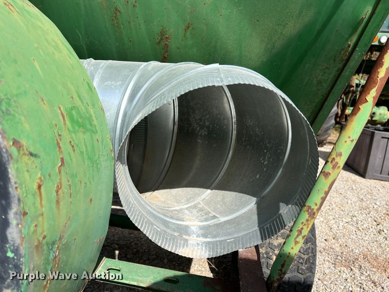 image for item HX9937 John Deere 162  lawn vacuum