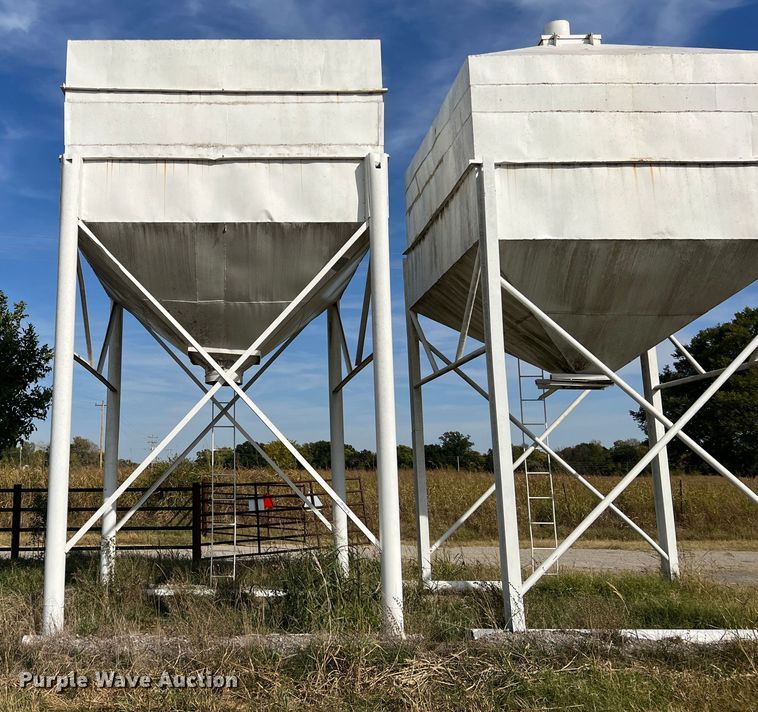 image for item HX9939 Feed Bin