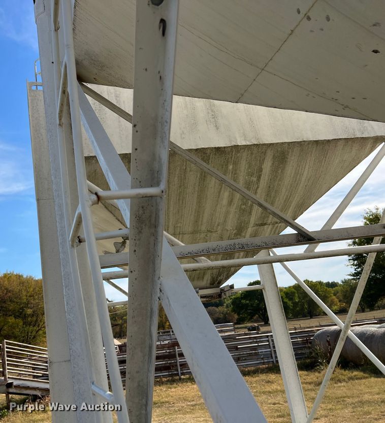 image for item HX9939 Feed Bin