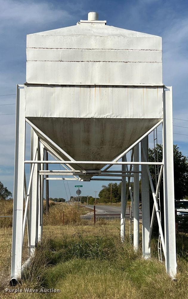 image for item HX9940 Feed bin