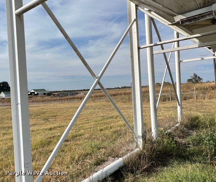 image for item HX9940 Feed bin