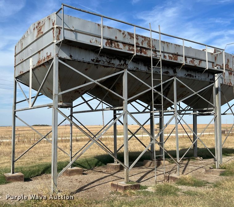 image for item HX9941 Feed bin