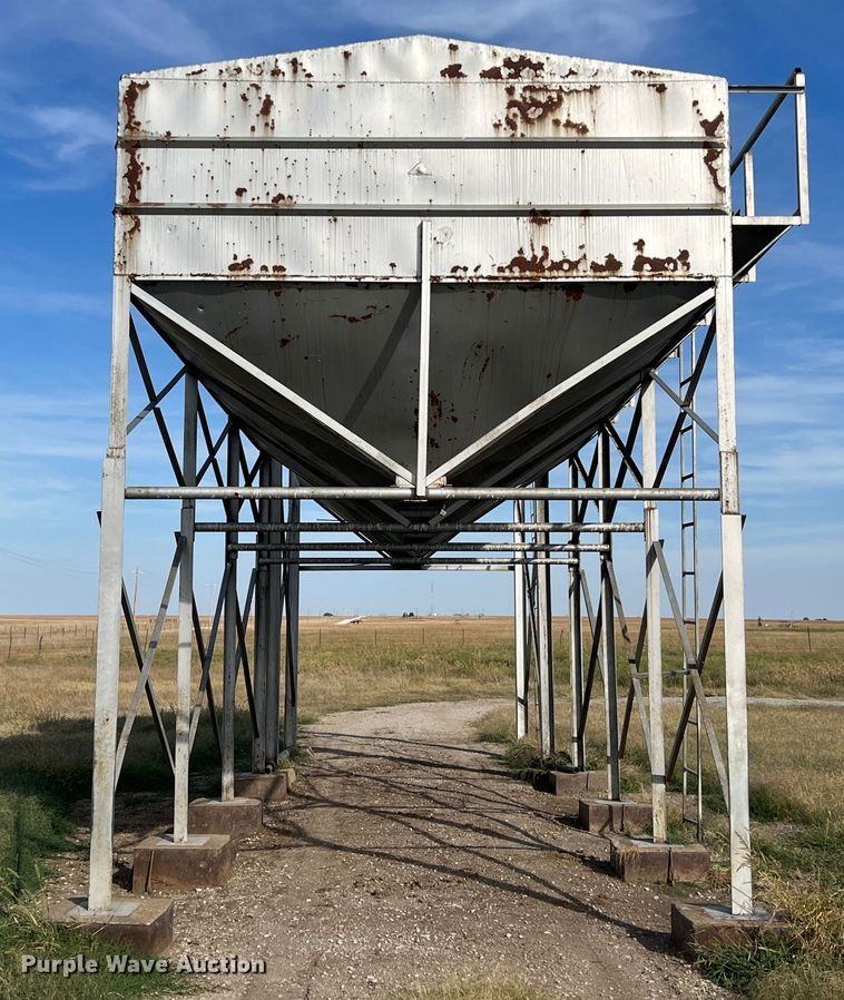 image for item HX9941 Feed bin