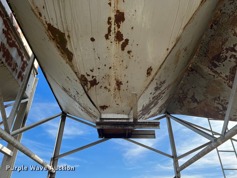 image for item HX9941 Feed bin