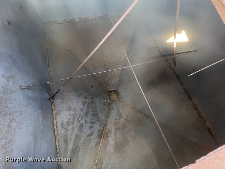 image for item HX9941 Feed bin