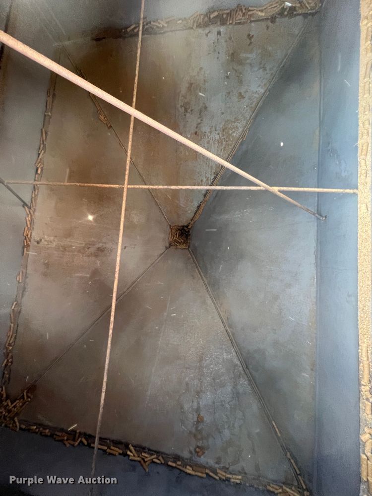 image for item HX9941 Feed bin