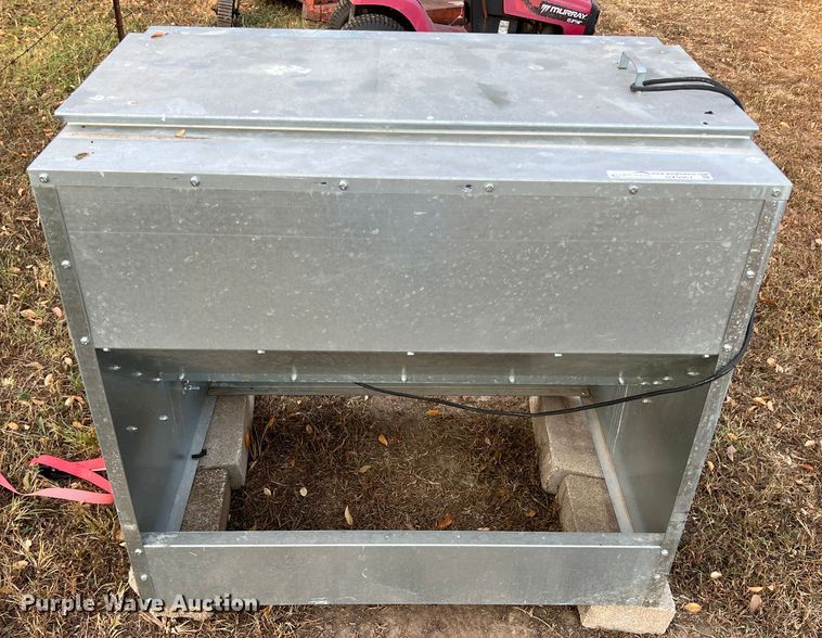 image for item HX9967 Stull Feeders  cake feeder