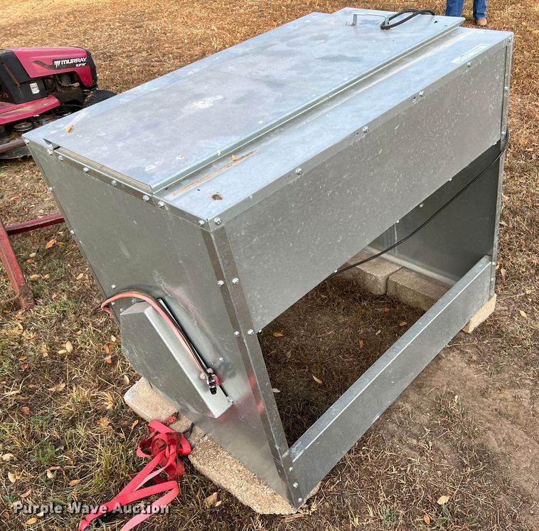 image for item HX9967 Stull Feeders  cake feeder