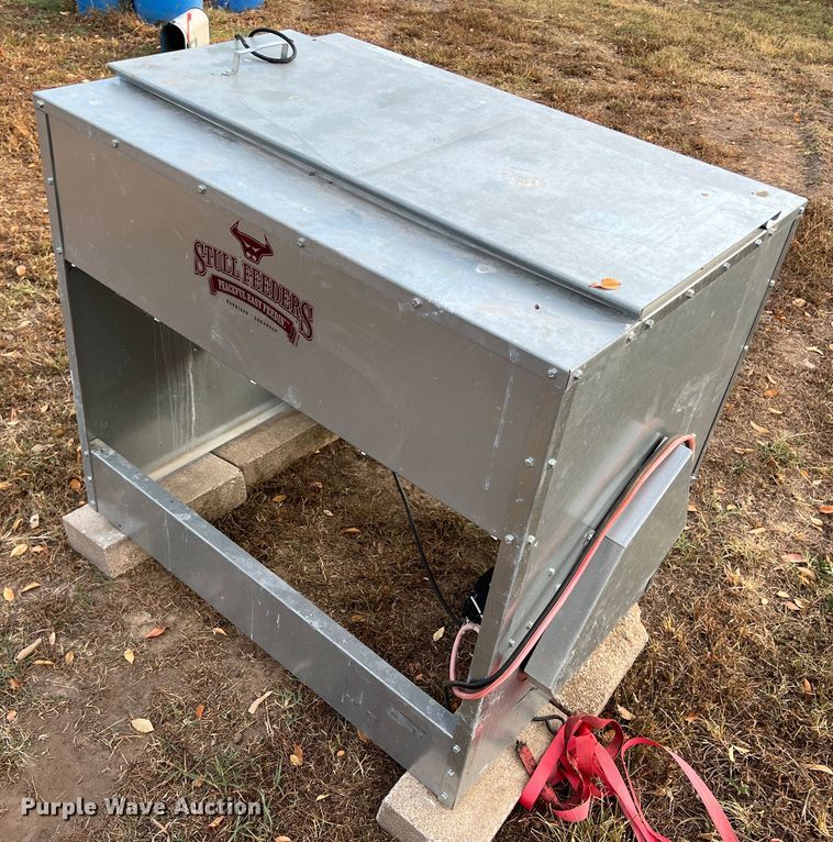 image for item HX9967 Stull Feeders  cake feeder