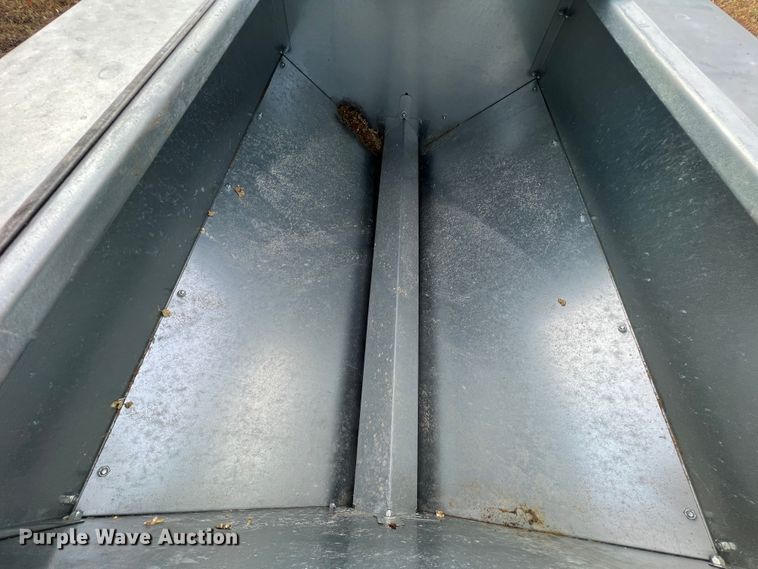 image for item HX9967 Stull Feeders  cake feeder