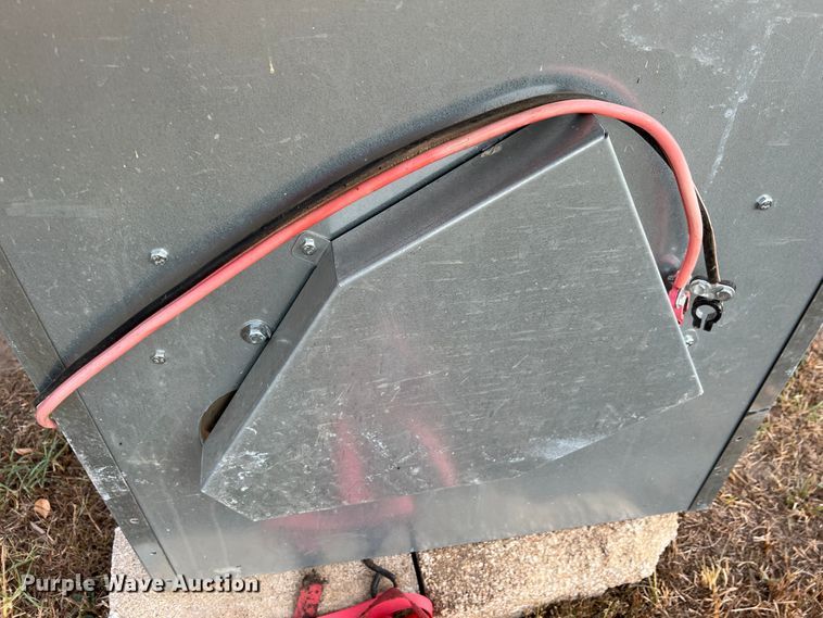 image for item HX9967 Stull Feeders  cake feeder