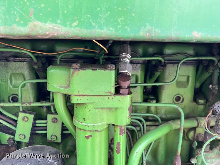 image for item HX9984 1972 John Deere 4320  tractor