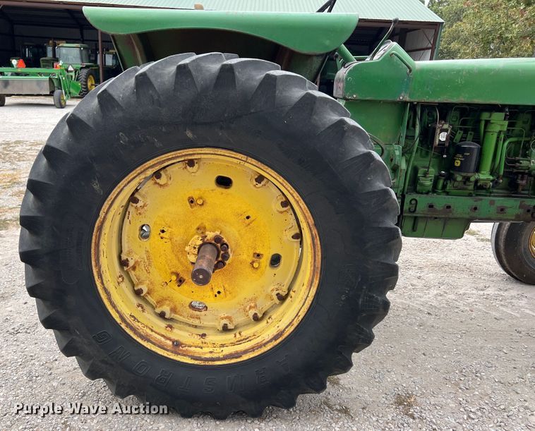 image for item HX9984 1972 John Deere 4320  tractor