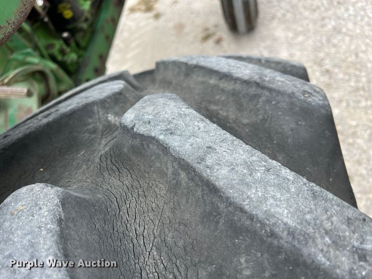 image for item HX9984 1972 John Deere 4320  tractor