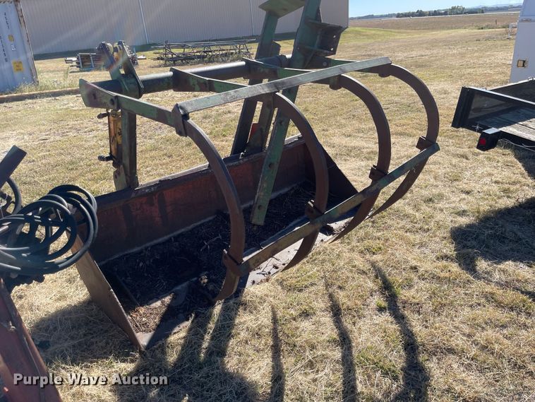 image for item JD9218 Soo 665  loader