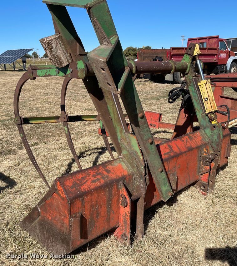 image for item JD9218 Soo 665  loader