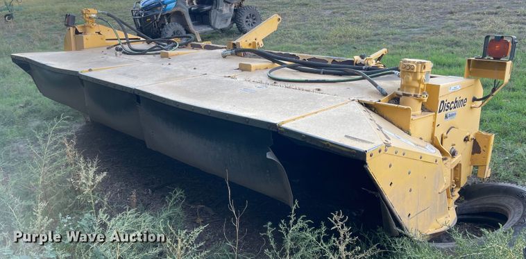 image for item JD9223 New Holland 750HD  windrower disc head