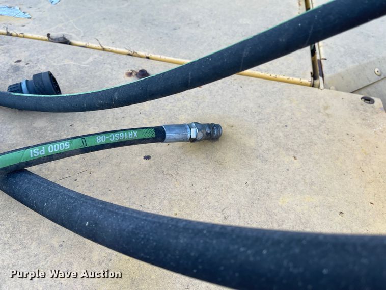 image for item JD9223 New Holland 750HD  windrower disc head