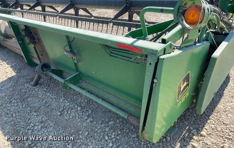 image for item JD9242 1998 John Deere 925  flex head