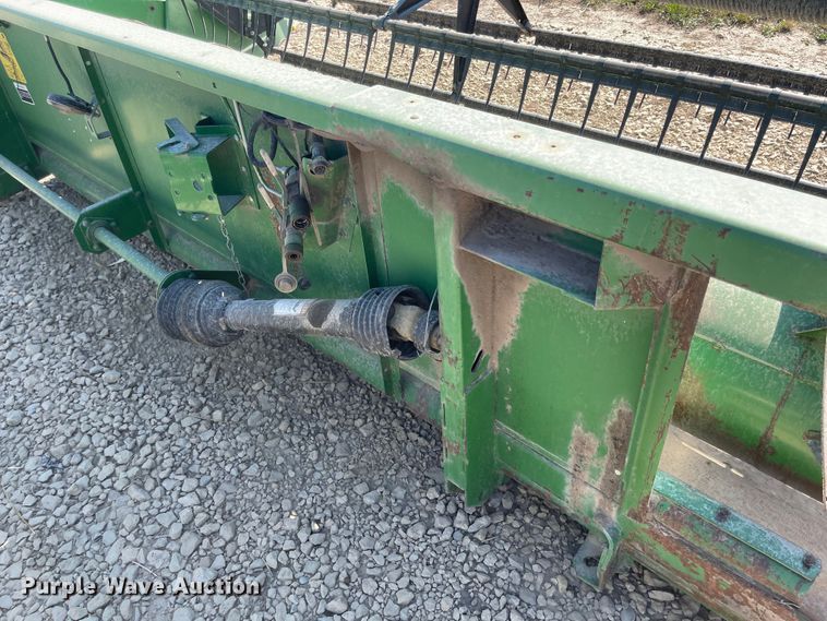 image for item JD9242 1998 John Deere 925  flex head